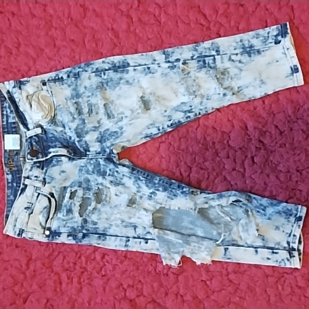 Ripped jeans 👖